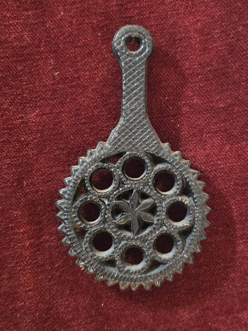 Vintage Cast Iron Mini Trivet 283 Sawtooth Star Dutch Farmhouse Decor